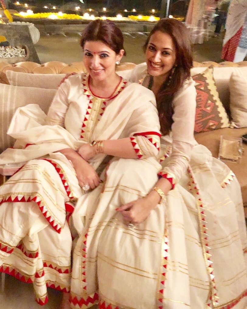 Veroniq Trends - Bollywood-stil Twinkle Khanna Inspiriert Kurta Palazzo Dupatta Set in Chanderi Seide Mit Schöner Spitze- Party, Funktion Veroniq Trends - Bollywood-stil Twinkle Khanna Inspiriert Kurta Palazzo Dupatta Set in Chanderi Seide Mit Schöner Spitze- Party, Funktion von VeroniQTrends
