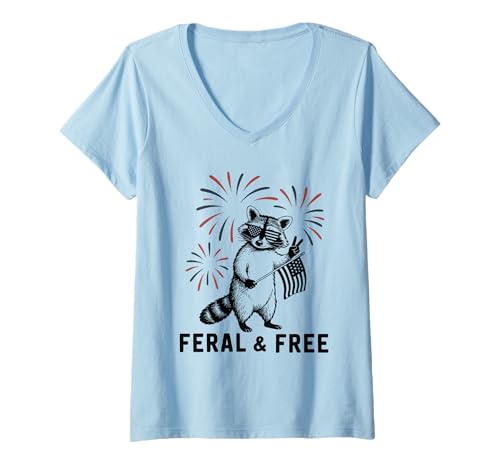 Damen Feral & Free Waschbär Peace Zeichen USA Flagge Feuerwerk T-Shirt mit V-Ausschnitt von Verspieltes Tier Freiheit Humor Sommer Patriot