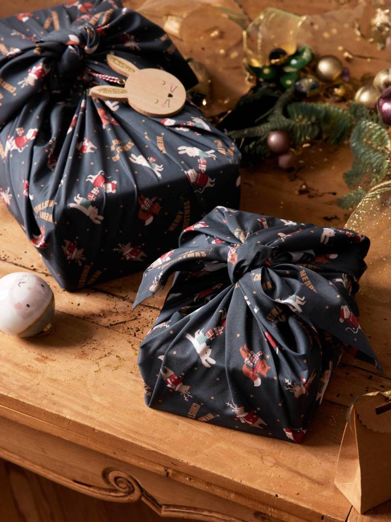 2er-Set Furoshiki-Geschenktücher Weihnachtsmann und Freunde von Vertbaudet