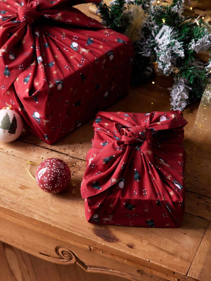 2er-Set Furoshiki-Geschenktücher Weihnachtsmann von Vertbaudet