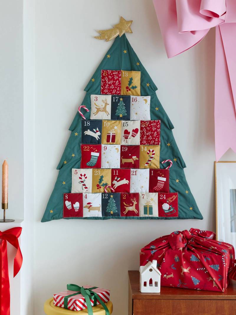 Adventskalender in Tannenbaumform mit Sternschnuppe von Vertbaudet