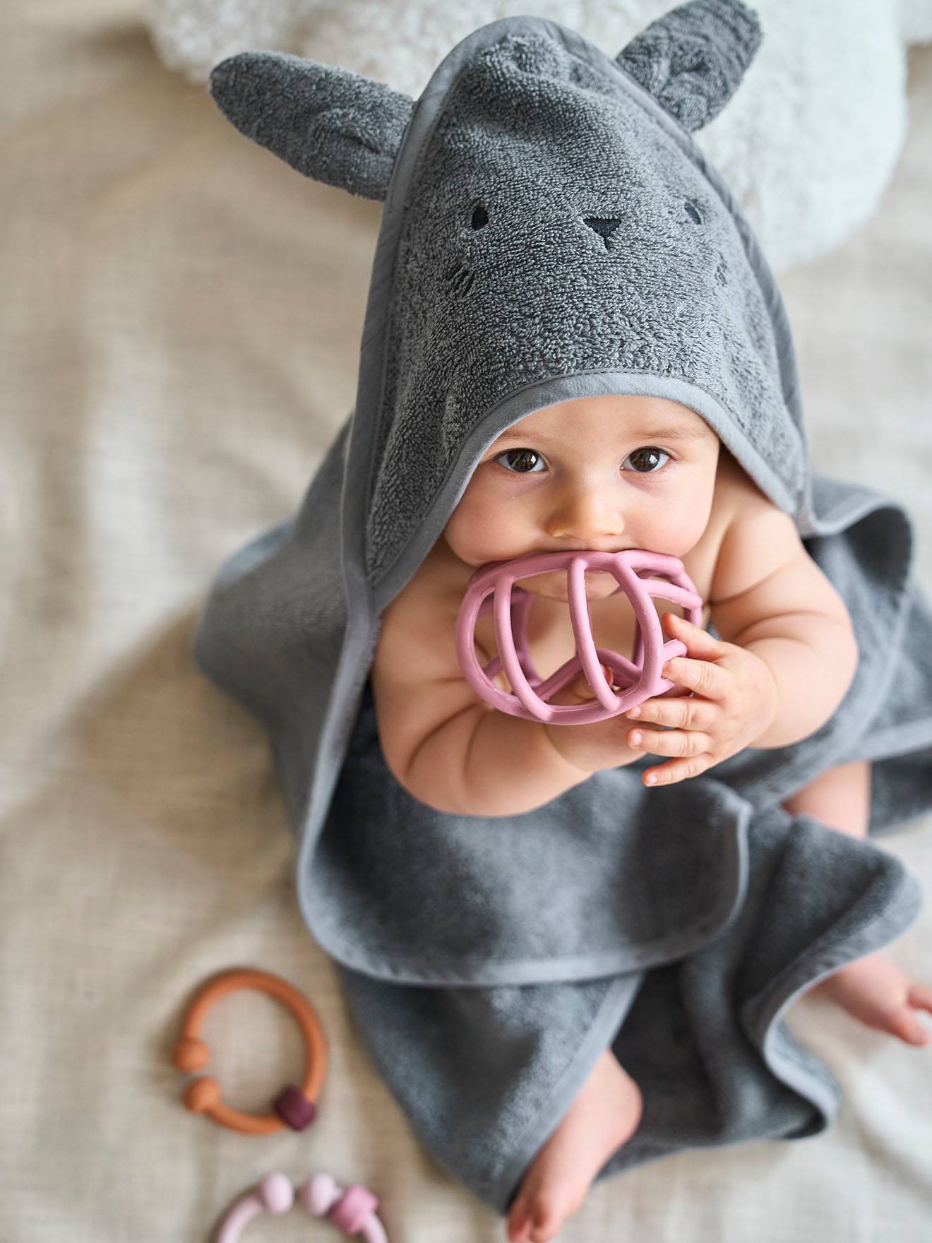 Bio-Kollektion: Baby-Set aus Badetuch und Waschhandschuh von Vertbaudet