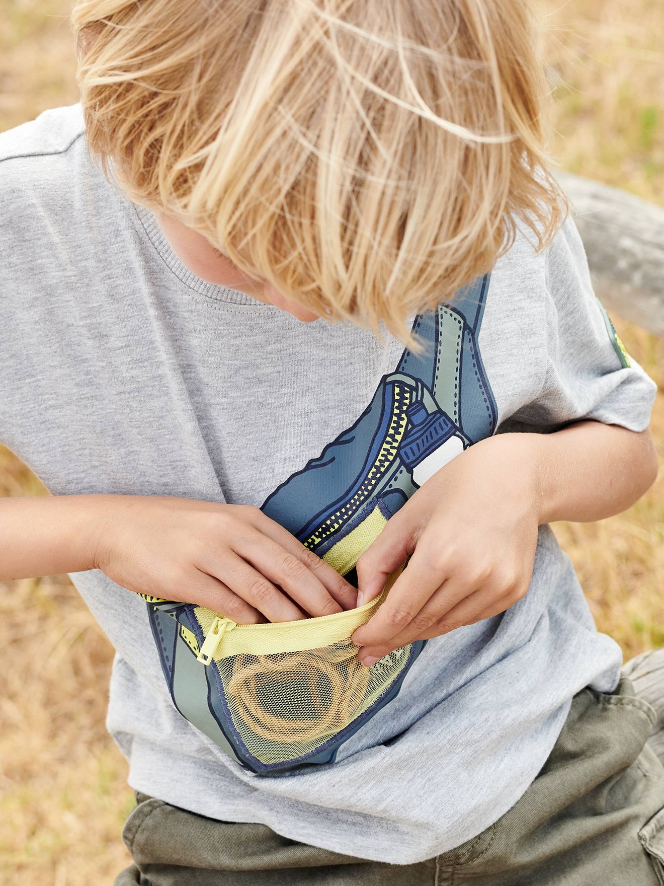 Jungen T-Shirt mit Fake-Bag von Vertbaudet