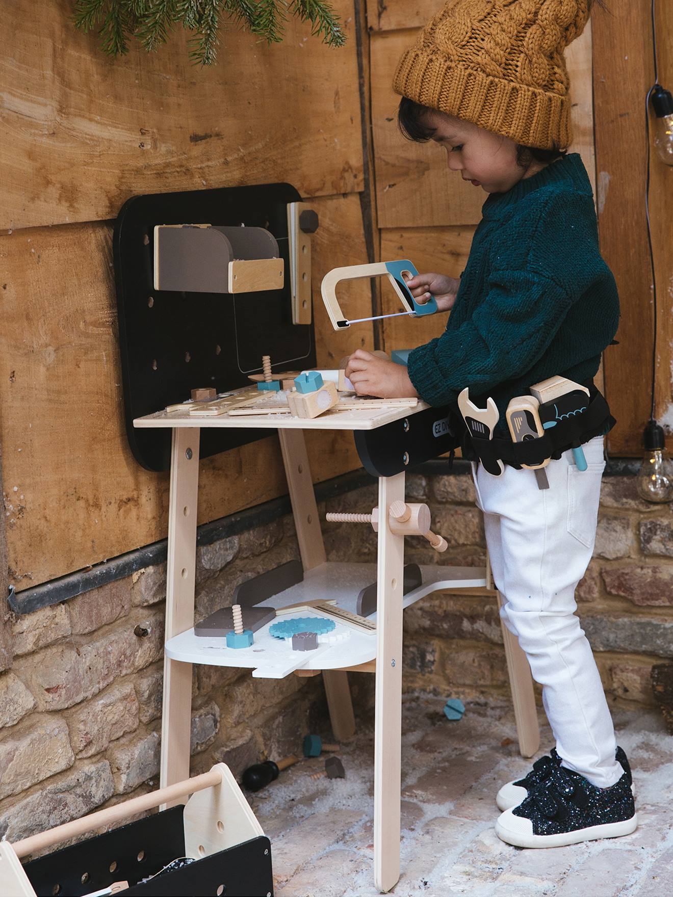 Kinder Spiel-Werkbank aus Holz FSC® von Vertbaudet