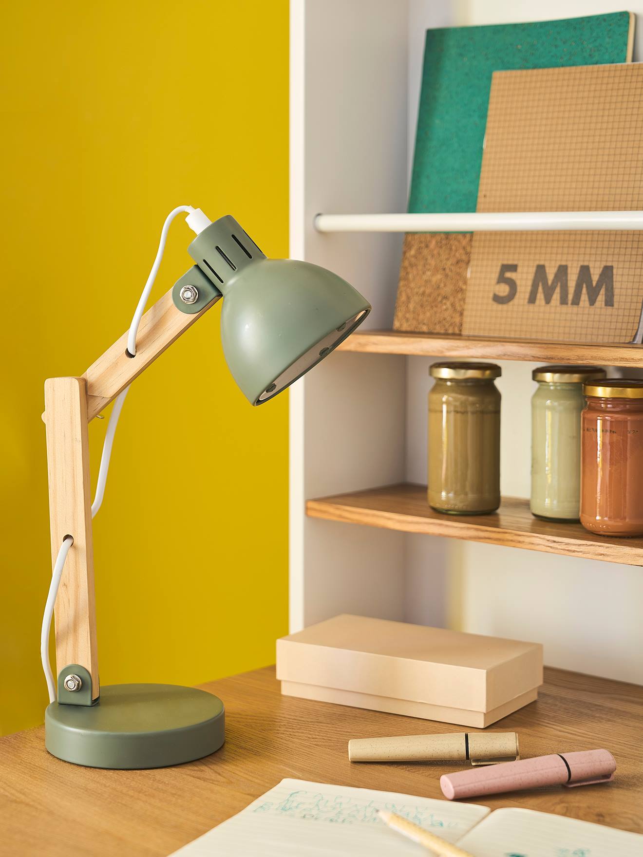 Kinderzimmer Schreibtischlampe salbei Kinderzimmer Schreibtischlampe salbei von Vertbaudet
