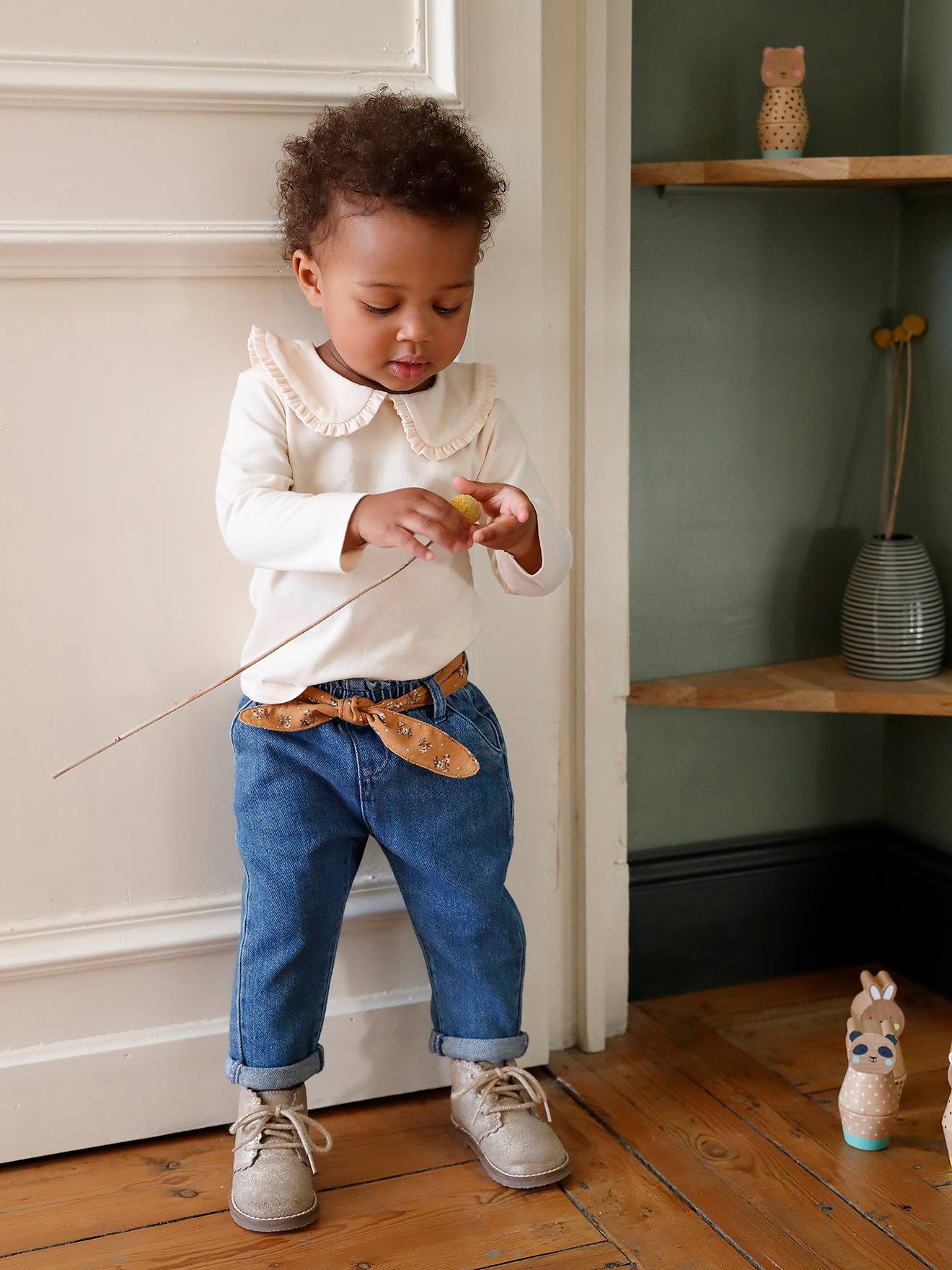 Mädchen Baby Jeans mit Stoffgürtel von Vertbaudet