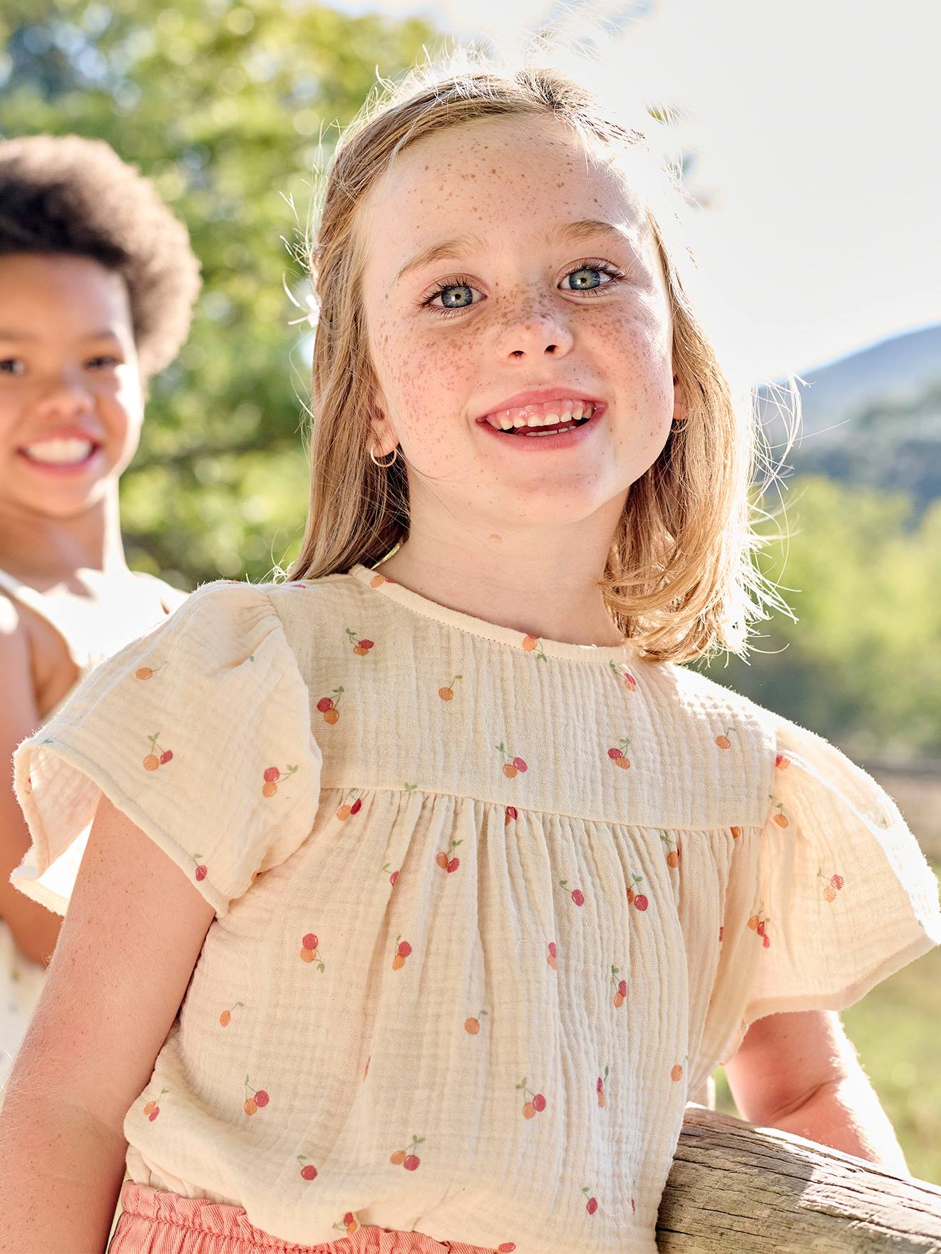 Mädchen Bluse mit Schmetterlingsärmeln von Vertbaudet