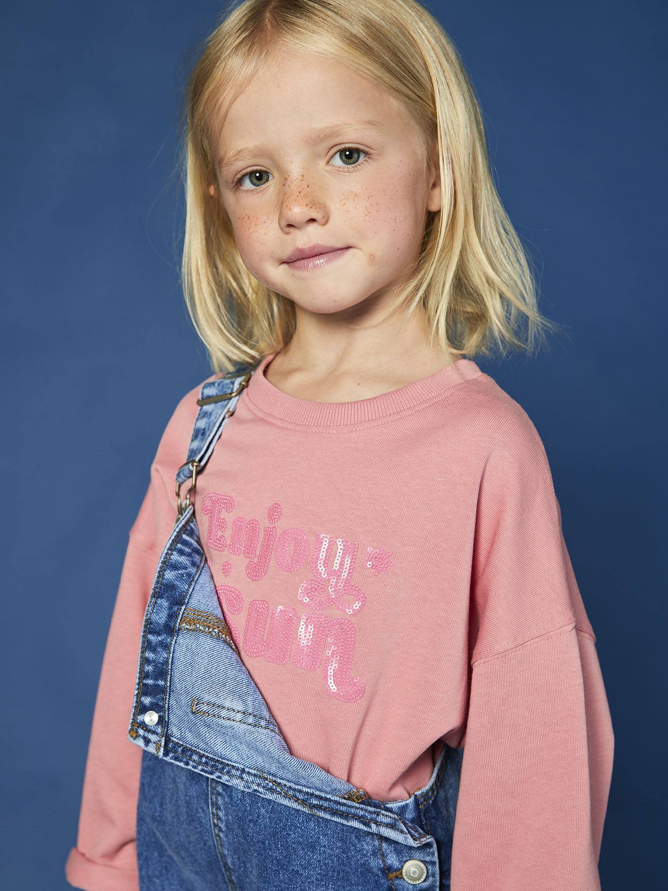 Mädchen Cropped-Shirt mit Pailletten-Schriftzug und Recycling-Baumwolle Mädchen Cropped-Shirt mit Pailletten-Schriftzug und Recycling-Baumwolle von Vertbaudet