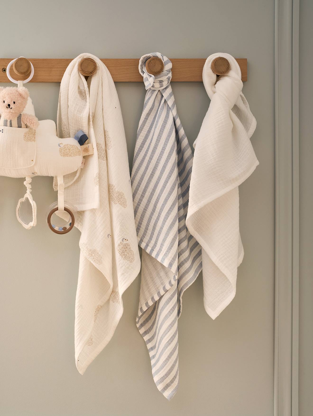 Wickeltücher Baby 3er-Set IN DEN WOLKEN von Vertbaudet