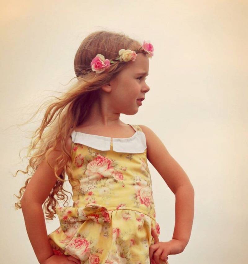 Blumenkleid, Mädchen Geblümtes Kleid, Blumenmädchen Sommerkleid Mädchen, Gelbes Schößchen-Kleid, Geblümte Tunika, Rosenoberteil von VeryChicBaby