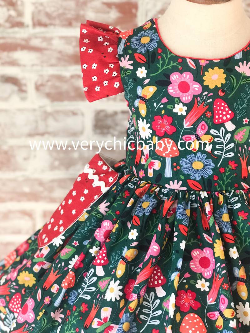 Häuschen Kern Kleid Für Mädchen, Pilz Osterkleid, Blumenkleid, Frühlingskleid Mädchen von VeryChicBaby