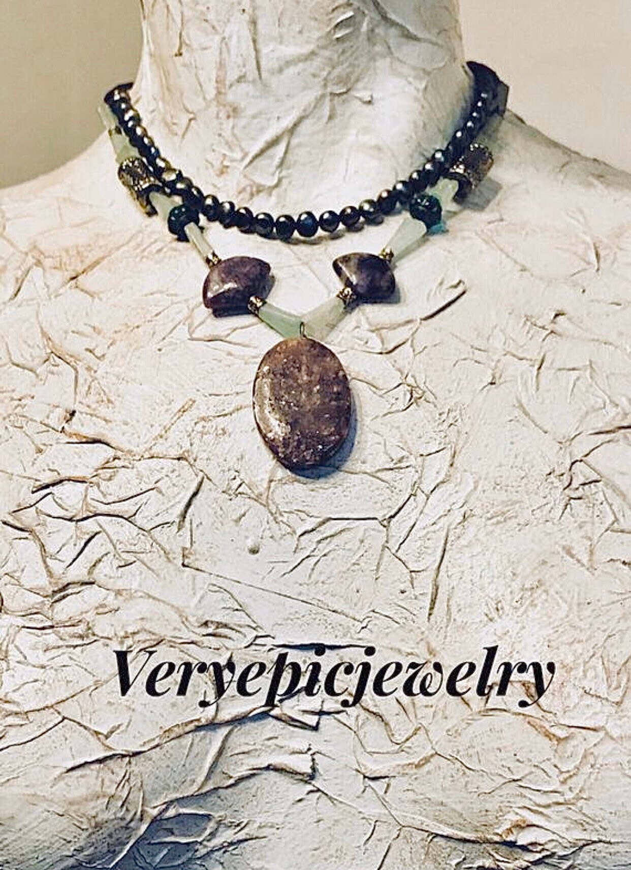 Amethyst Und Fluorit Halskette, Handgemacht, Perlenkette, Geschichtet, Lila Mintgrün Amethyst Und Fluorit Halskette, Handgemacht, Perlenkette, Geschichtet, Lila Mintgrün von VeryEpicJewelry