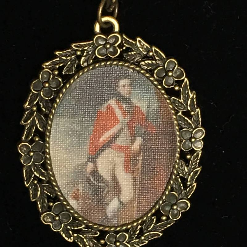 Anhänger, Handgemachte Doppel Faux Ölgemälde Portraits Anhänger Für Zeitraum Reenacting. Gold Metall Rahmen Soldaten Auf Einer Seite Und Lady Andere von VeryVictorianStudio