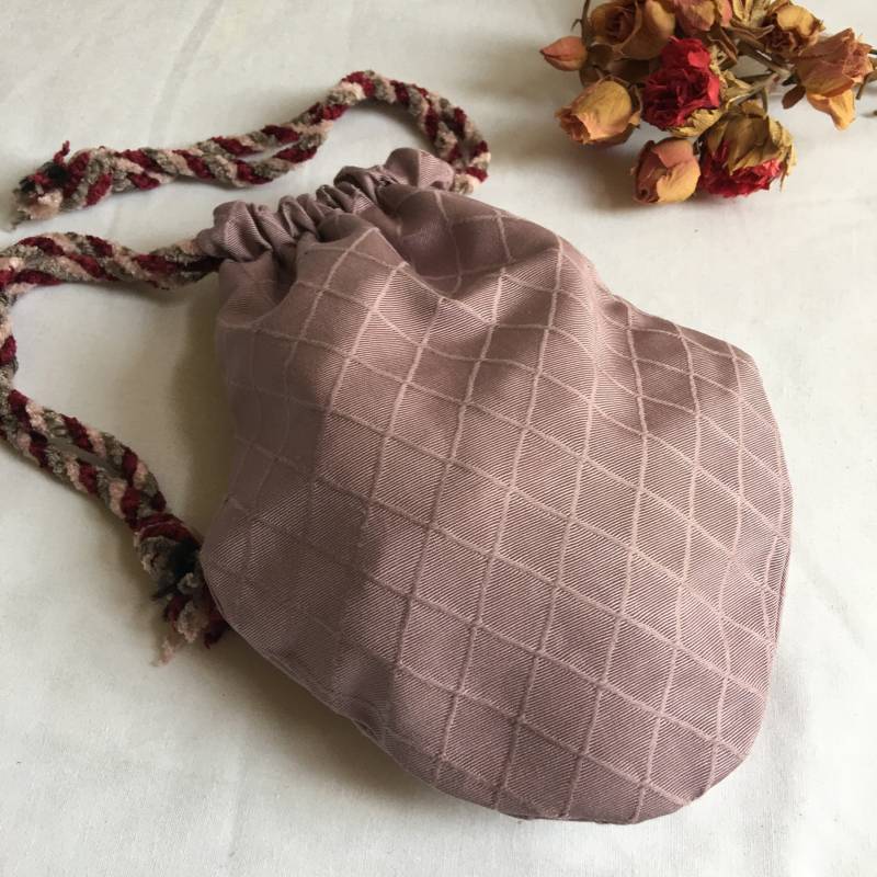 Handgemachte Reticule, Lavendel Stoff Geldbörse Ohne Verzierung. Grau, Pink Und Cranberry Twisted Chenille Kordelzug. Weißes Faux-Seide-Futter von VeryVictorianStudio