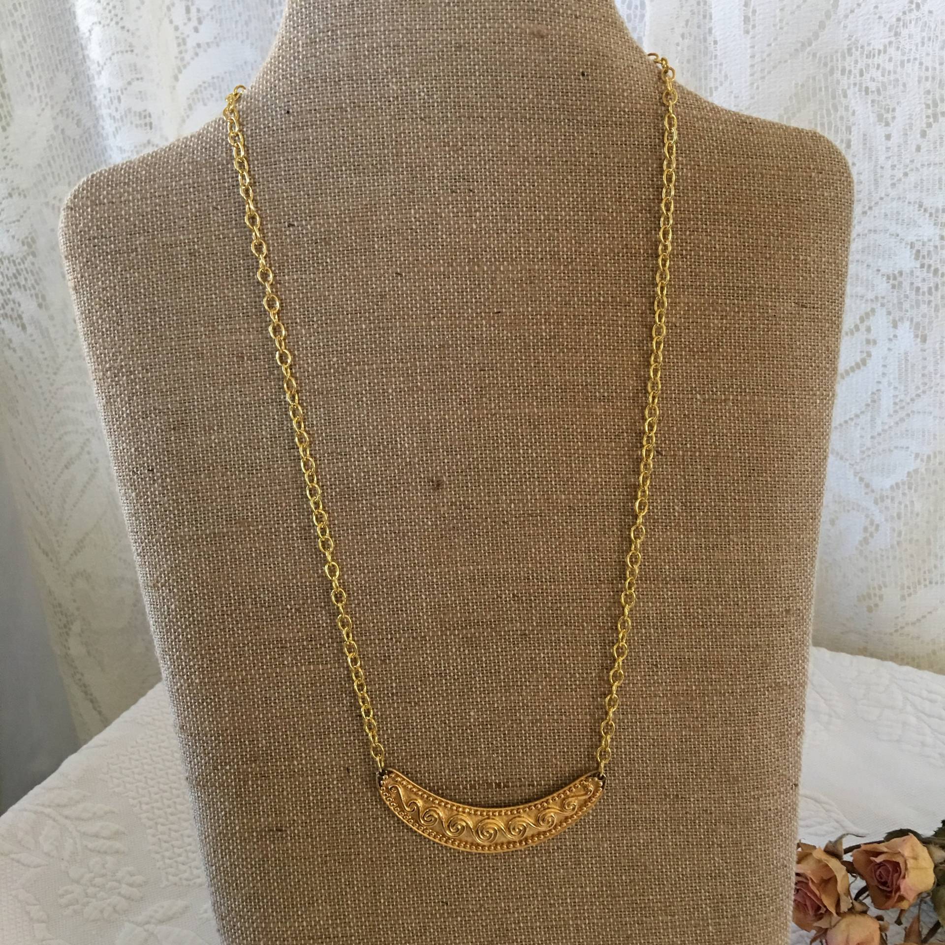 Handgemachtes Gold Und Etat Iris Pendent Halskette. Wiederholter Alter Zerbrochener Schmuck. Gekrümmte Flache Dekorative Links Auf Seiten. Haken von VeryVictorianStudio