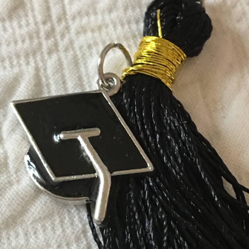Jahrgang Graduierung Schlüsselanhänger. Schlüsselanhänger Mit Quaste Und Graduation Cap Ornament An Einer Kette von VeryVictorianStudio