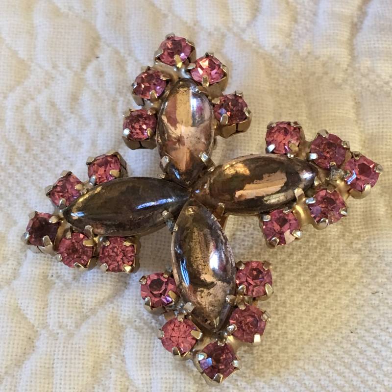 Jahrgang Rosa Strass-Brosche. Vier-Punkt-Blume Form Straßbrosche Jahrgang Rosa Strass-Brosche. Vier-Punkt-Blume Form Straßbrosche von VeryVictorianStudio