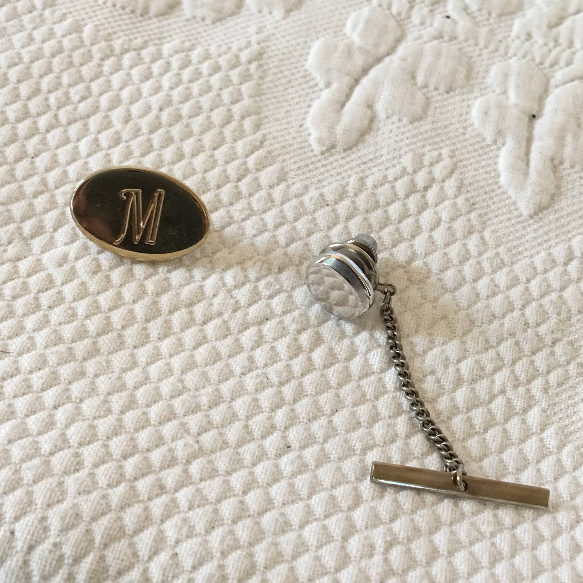 Vintage 2 Stück, Eine Krawatte Pin Und Clip Mit M Initial. Silber Metall Oval Kette Bar. Ovale Auf Clip von VeryVictorianStudio