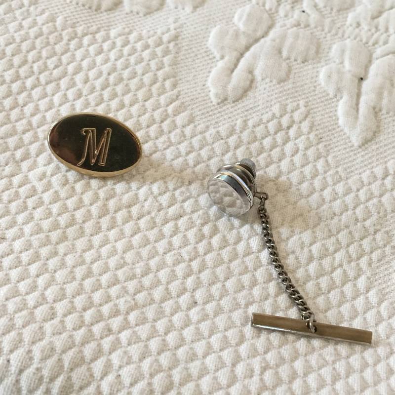 Vintage 2 Stück, Eine Krawatte Pin Und Clip Mit M Initial. Silber Metall Oval Kette Bar. Ovale Auf Clip von VeryVictorianStudio