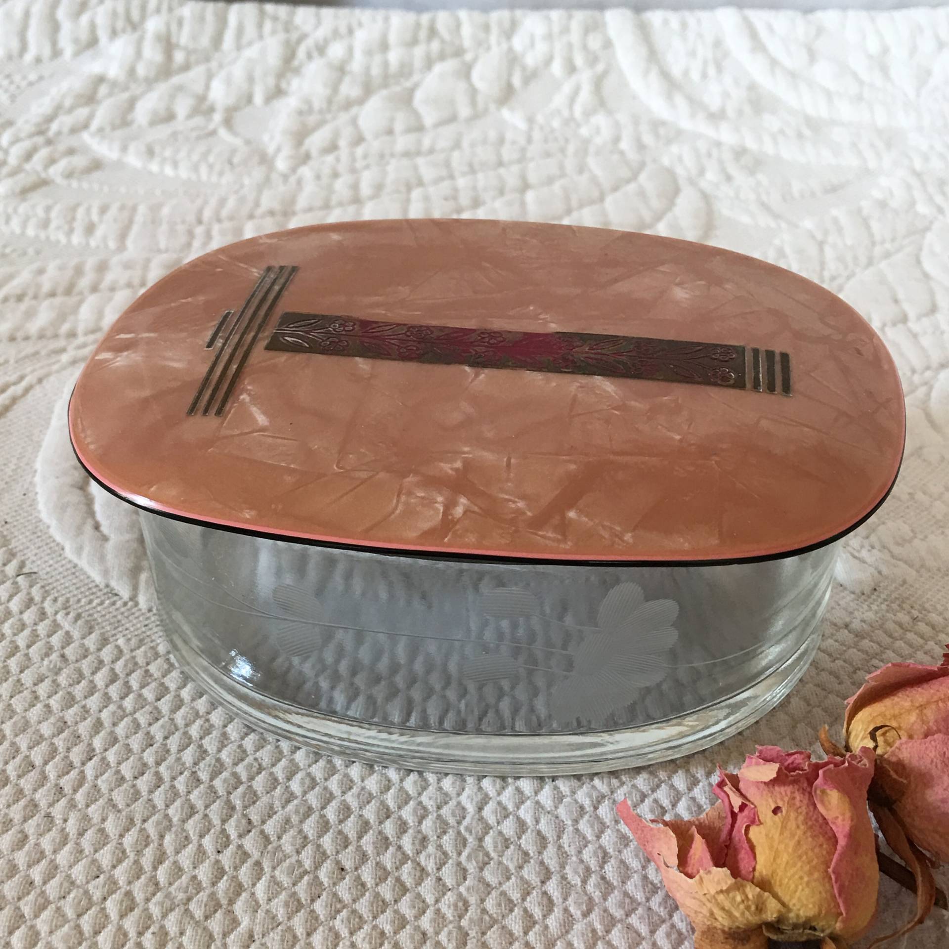 Vintage Art Deco Dresser Jar Mit Geätzten Blumen Im Glas. Rosa Marmorierter Zelluloiddeckel Deco-Design von VeryVictorianStudio