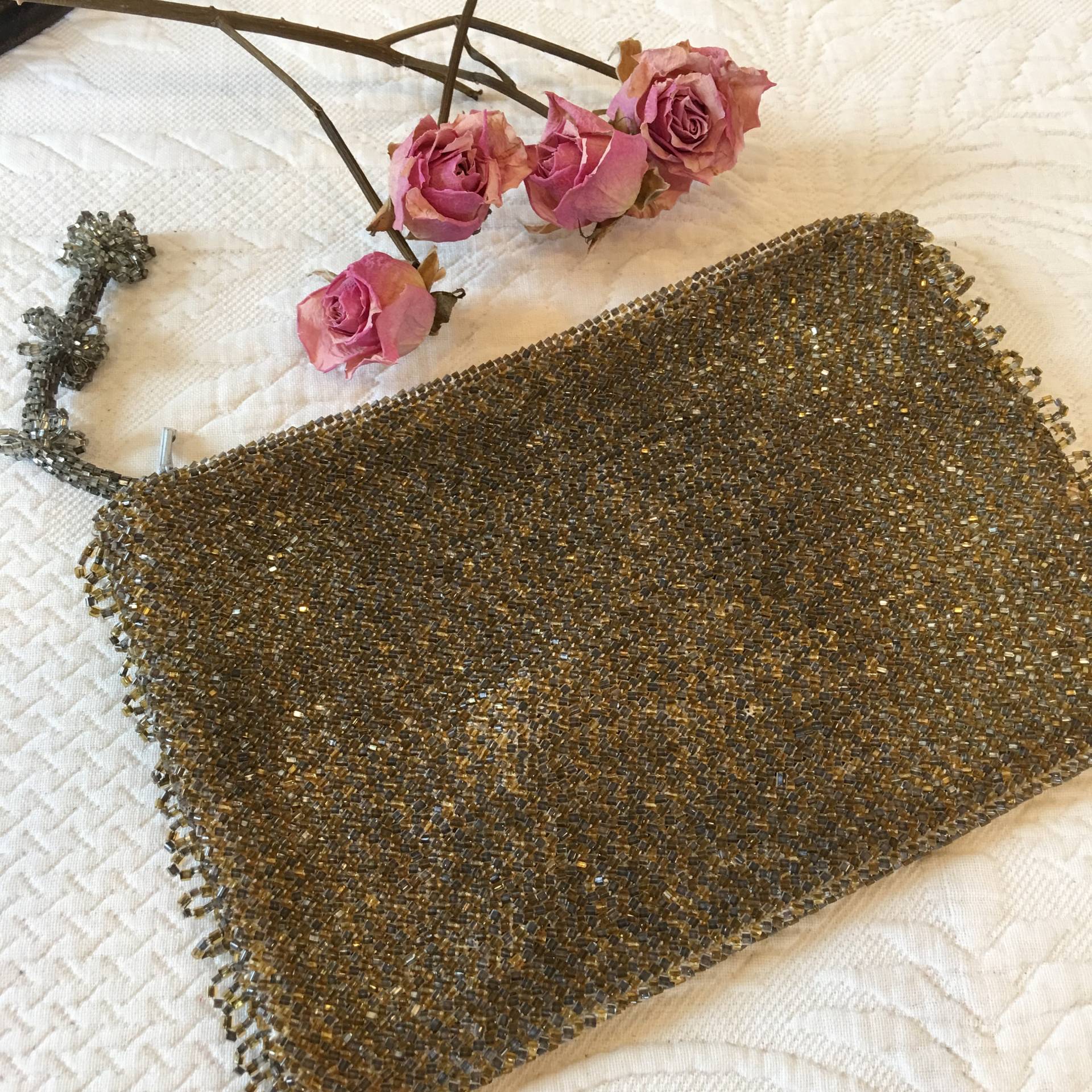 Vintage Goldene Perlen Clutch. Ihre Majeties Fund Athen Geldbörse, Hand Made in Griechenland. Chevron Design Layout Auf Clutch Mit Kleinen von VeryVictorianStudio