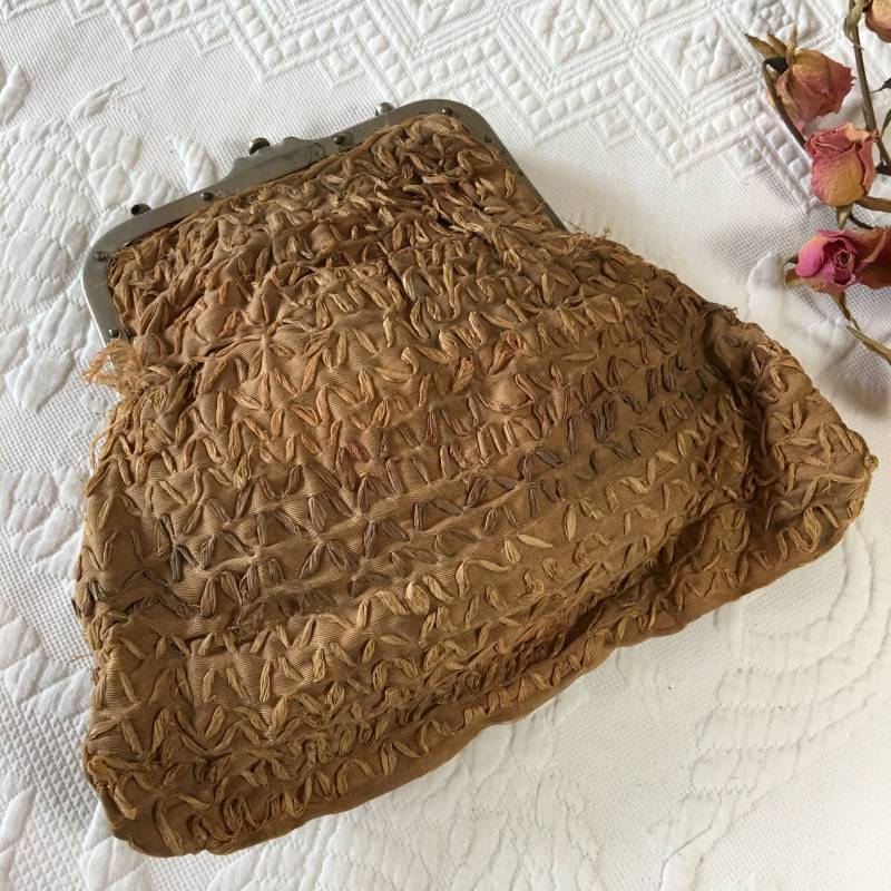 Vintage Natural Raffia Genähte Stoff Geldbörse. Oben Druckknopf Riegel Und Seitlicher Knopf Zum Öffnen. Kein Griff. Gestreiftes Seidenfutter von VeryVictorianStudio