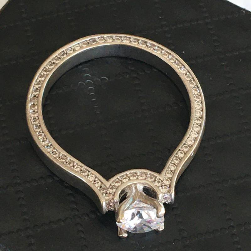 Vintage Sterling Silber Ring. Band Ist Beidseitig Mit Strasssteinen Überzogen Und Umwickelt Oberer Kunstdiamant von VeryVictorianStudio