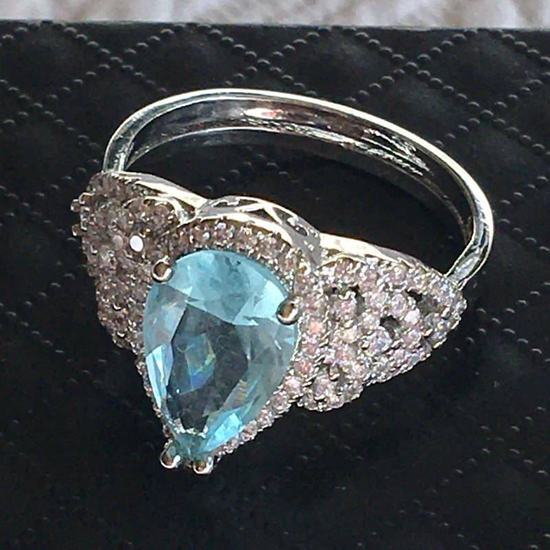 Vintage Sterling Silber Ring. Geschildert S925. Light Aqua Teardrop Stone Mit Farblosem Pave Openwork Side Designs. 9 3/4 von VeryVictorianStudio