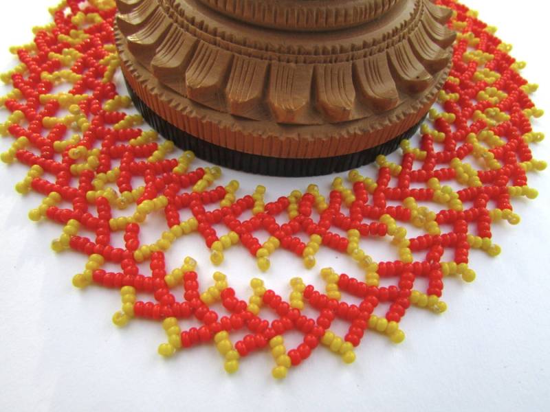 Handgemachte Vintage-Kunsthandwerk-Kette - Fröhliche Farbkombination Gelb Und Orange | Sie Müssen Lächeln, Wenn Sie Diese von VeryVintageFinds