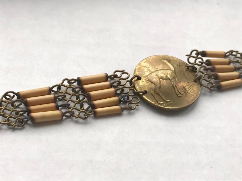 Sehr Einzigartige Vintage Echte Deoro Pareia Münze & Holz Armband - Peru von VeryVintageFinds