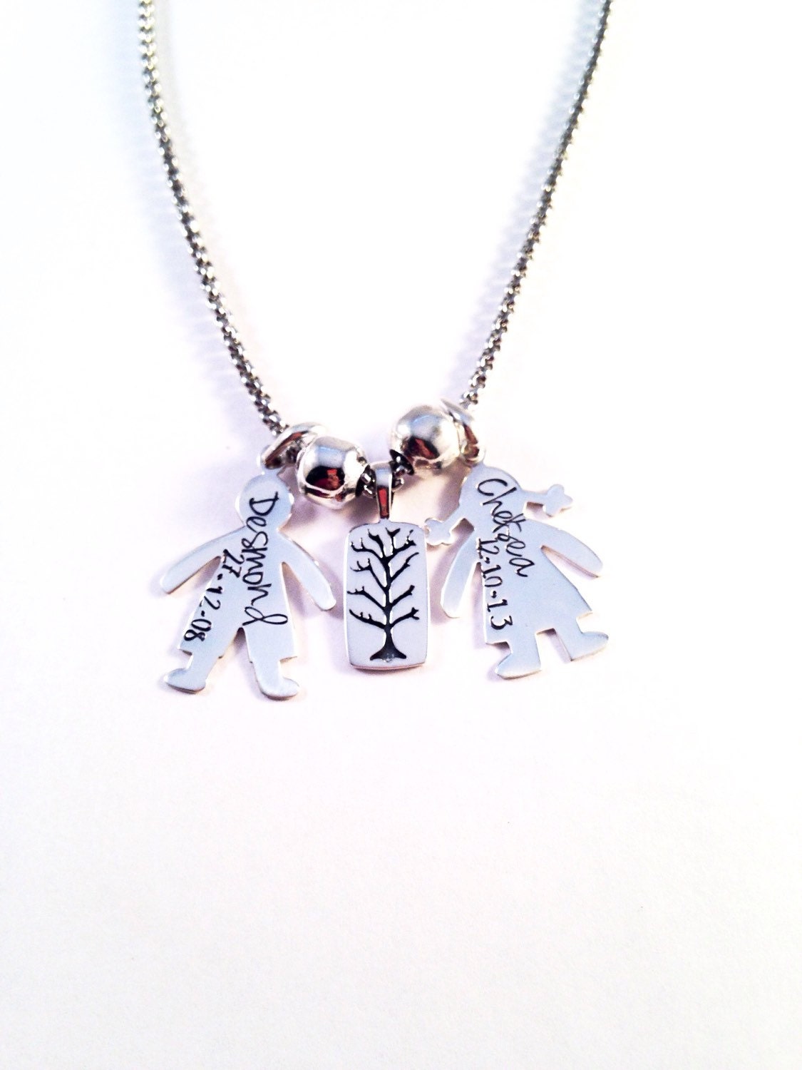 Personalisierte Sterling Silber Kleine Menschen, Junge Und Mädchen Mit Stammbaum Hand Gestempelt Halskette von VerzillaShop