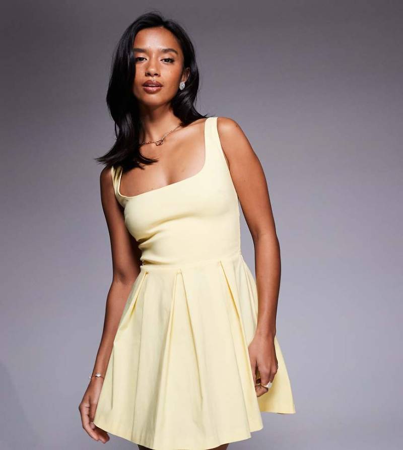 Vesper Petite - Bengaline-Minikleid in Gelb mit eckigem Ausschnitt und Kellerfalte von Vesper Petite