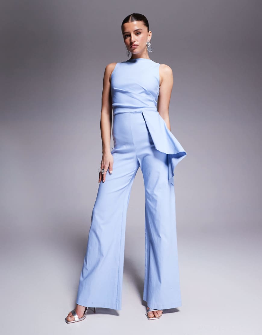 Vesper - Hochgeschlossene Bengaline-Jumpsuit in Babyblau mit seitlicher Drapierung und weitem Bein von Vesper