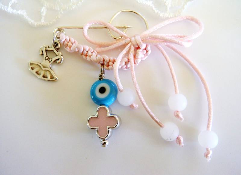 Baby Girl Sicherheitsnadel Brosche Viel Glück, Handgemachte Pin, Neugeborenen Bösen Blick Schutz Brosche, Baby-Dusche-Geschenk Mit Kreuz - 1 Stück von VessCrafts