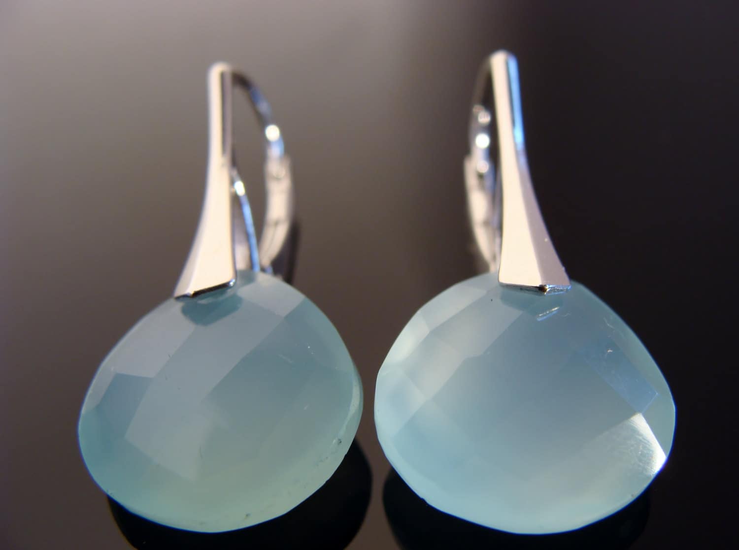 Aqua Blau Chalcedon Ohrringe 925 Sterling Silber Facettierte Edelstein Schmuck Elegante Geschenk Für Sie von VestaJewelry
