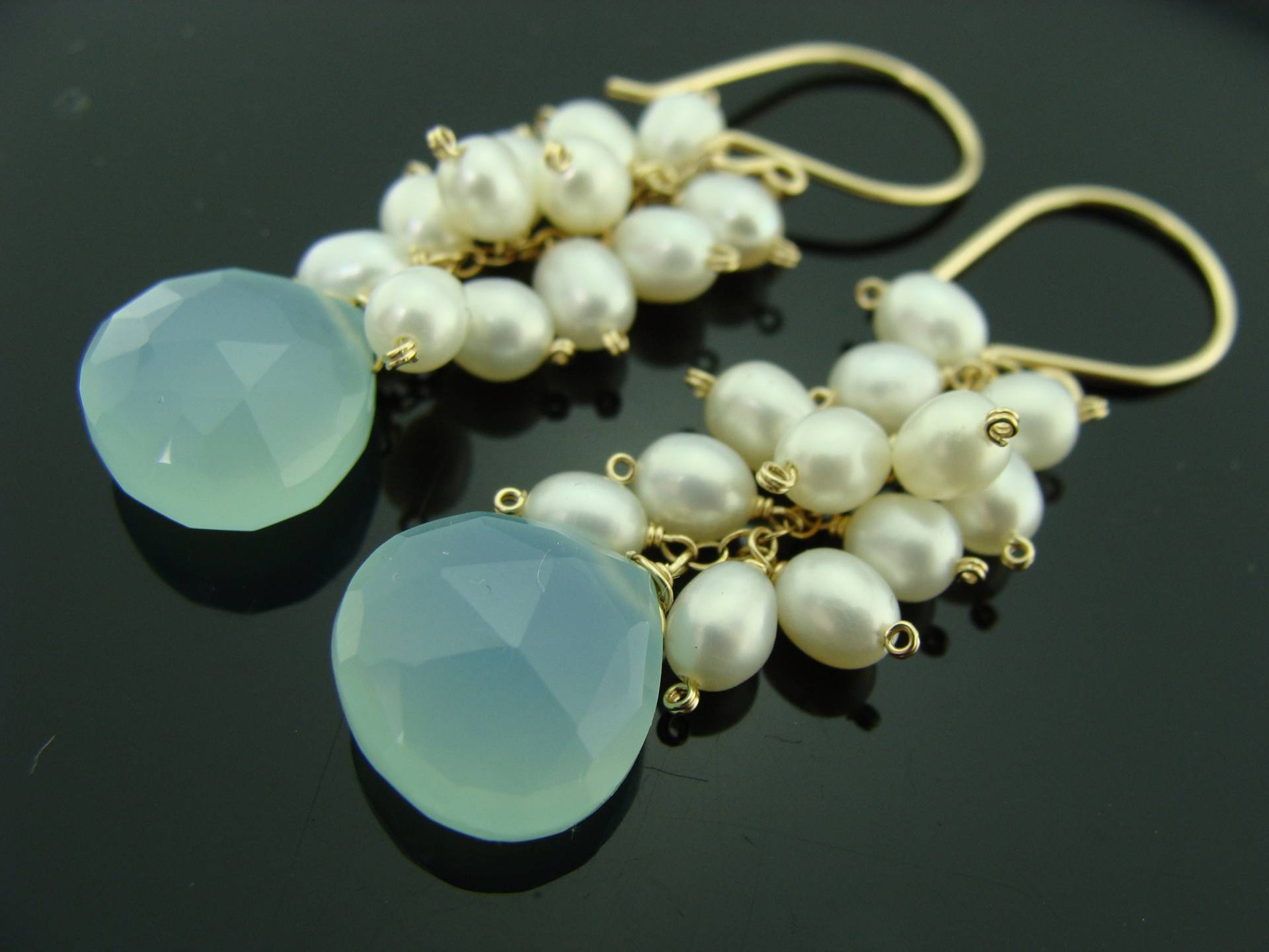 Aqua Blau Chalcedon Und Süßwasserperle Cluster Ohrringe 14K Gold Filled Oder Sterling Silber Schmuck Geschenk Für Sie von VestaJewelry