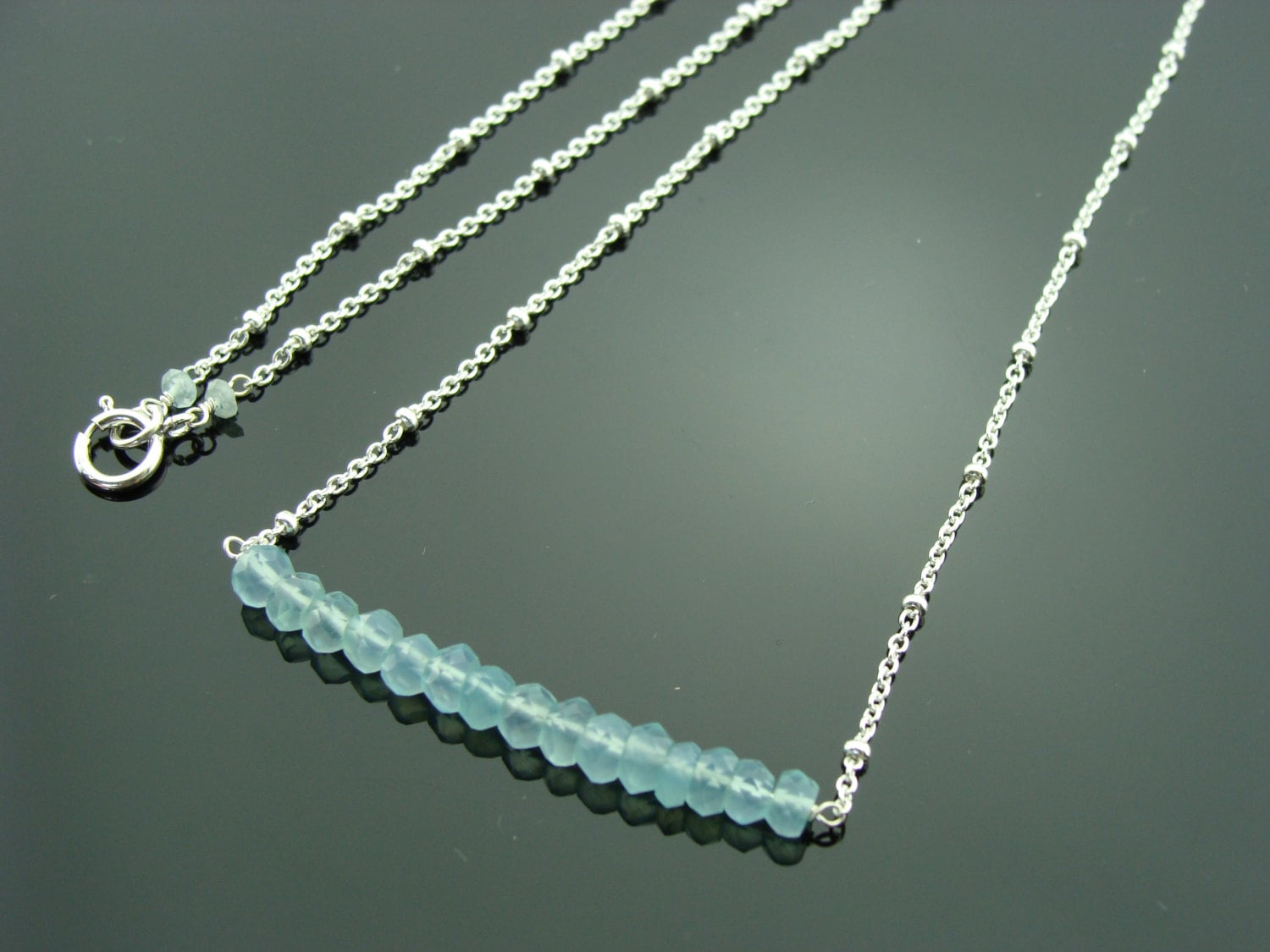 Aqua Blue Chalcedon Bar Halskette 925 Sterling Silber Horizontale Edelstein Zierlicher Schicht Schmuck Geschenk Für Sie von VestaJewelry