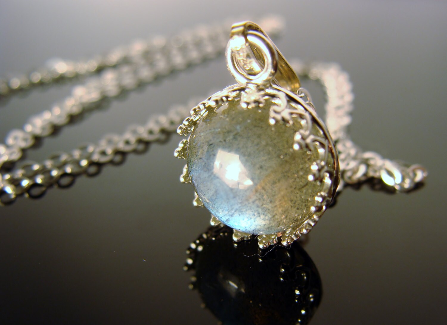 Blitz Labradorit Anhänger Lünette Set 925 Sterling Silber Irisierende Edelstein Halskette von VestaJewelry