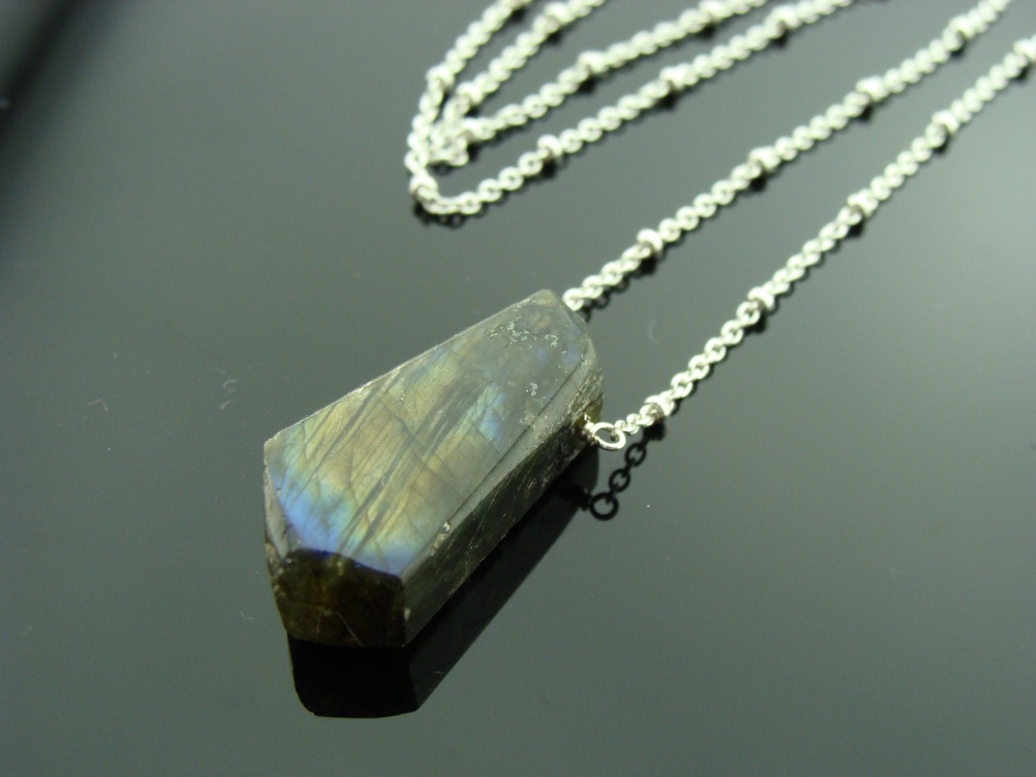 Blitz Labradorit Halskette 925 Sterling Silber Anhänger Schillernder Edelstein Schmuck Geschenk Für Sie Blau Graue Kristall von VestaJewelry