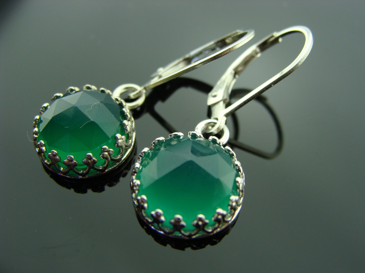 Grüne Onyx Brisur Ohrringe Rose Cut Bezel Set Edelstein 925 Sterling Silber Baumeln Geschenk Für Sie von VestaJewelry