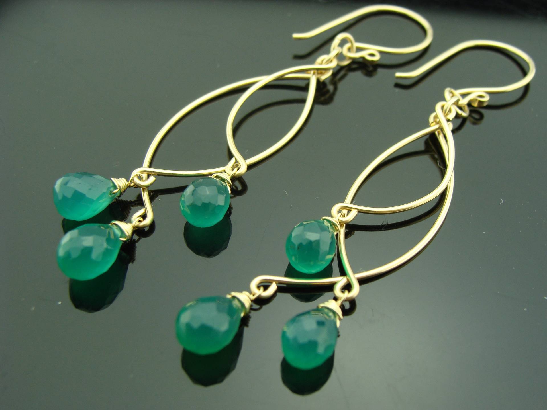 Grüner Onyx Kronleuchter Ohrringe 14K Gold Gefüllt Edelstein Baumeln Handgemachter Statement Schmuck Grüner Onyx Kronleuchter Ohrringe 14K Gold Gefüllt Edelstein Baumeln Handgemachter Statement Schmuck von VestaJewelry