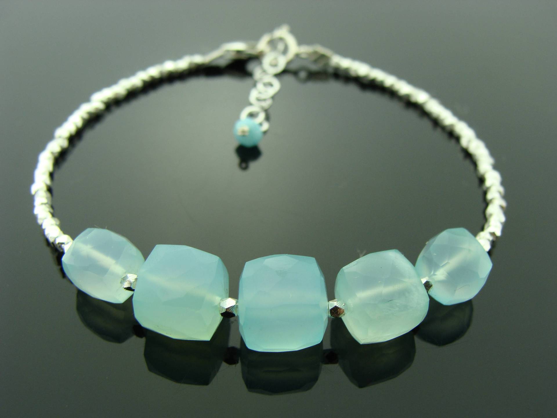 Hill Tribe 925 Sterling Silber Armband Aqua Blue Chalcedon Edelstein Würfel Schmuck Zierliches von VestaJewelry