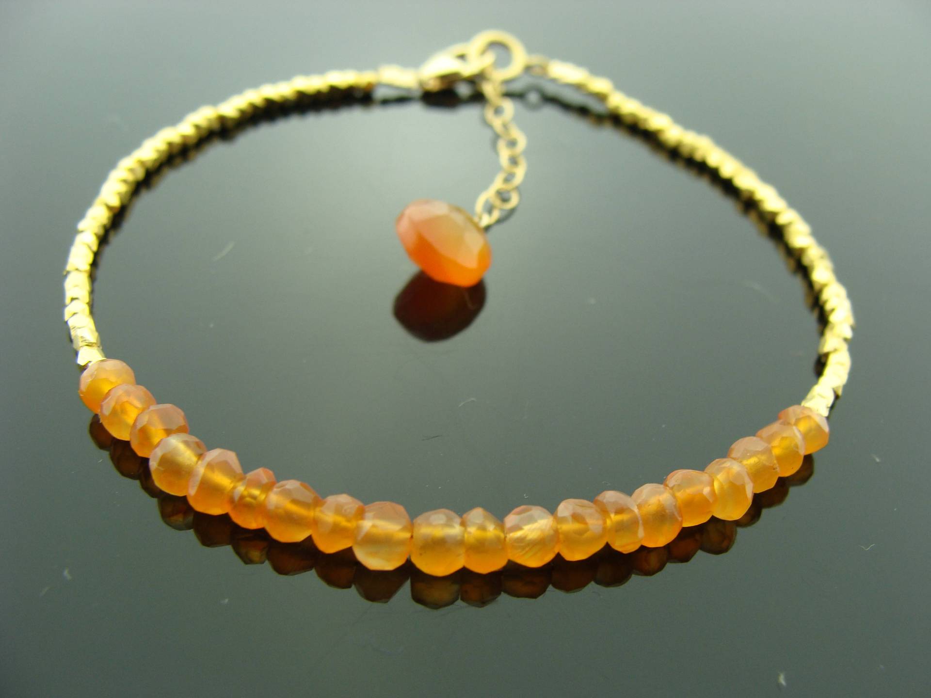 Karneol 14K Gold Fill Vermeil Hill Tribe Armband Handgemachter Edelstein Schmuck Geschenk Für Sie Boho Layering von VestaJewelry