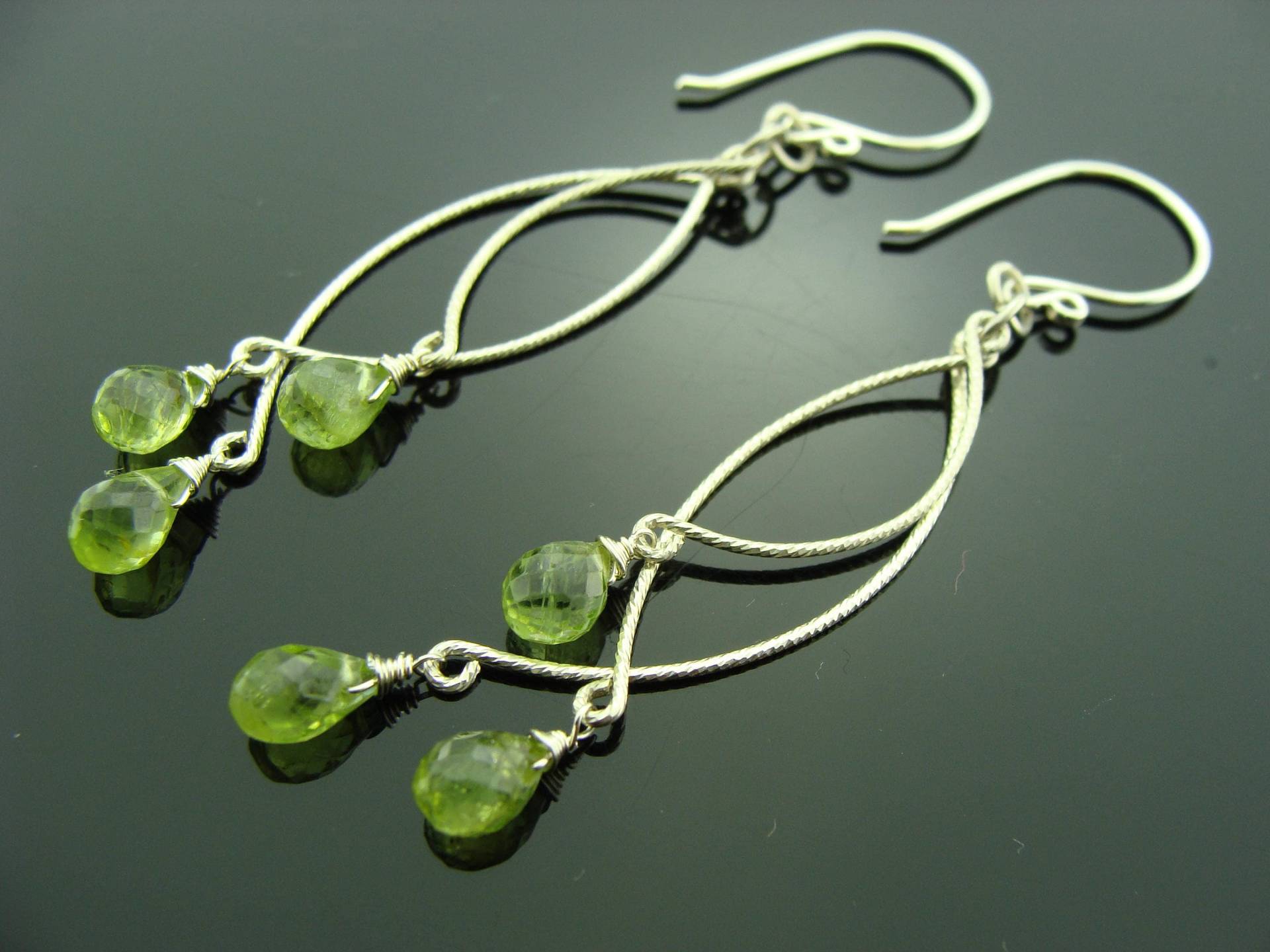 Lange Peridot Kronleuchter Ohrringe 925 Sterling Silber Grüner Edelstein Schmuck Lange Peridot Kronleuchter Ohrringe 925 Sterling Silber Grüner Edelstein Schmuck von VestaJewelry