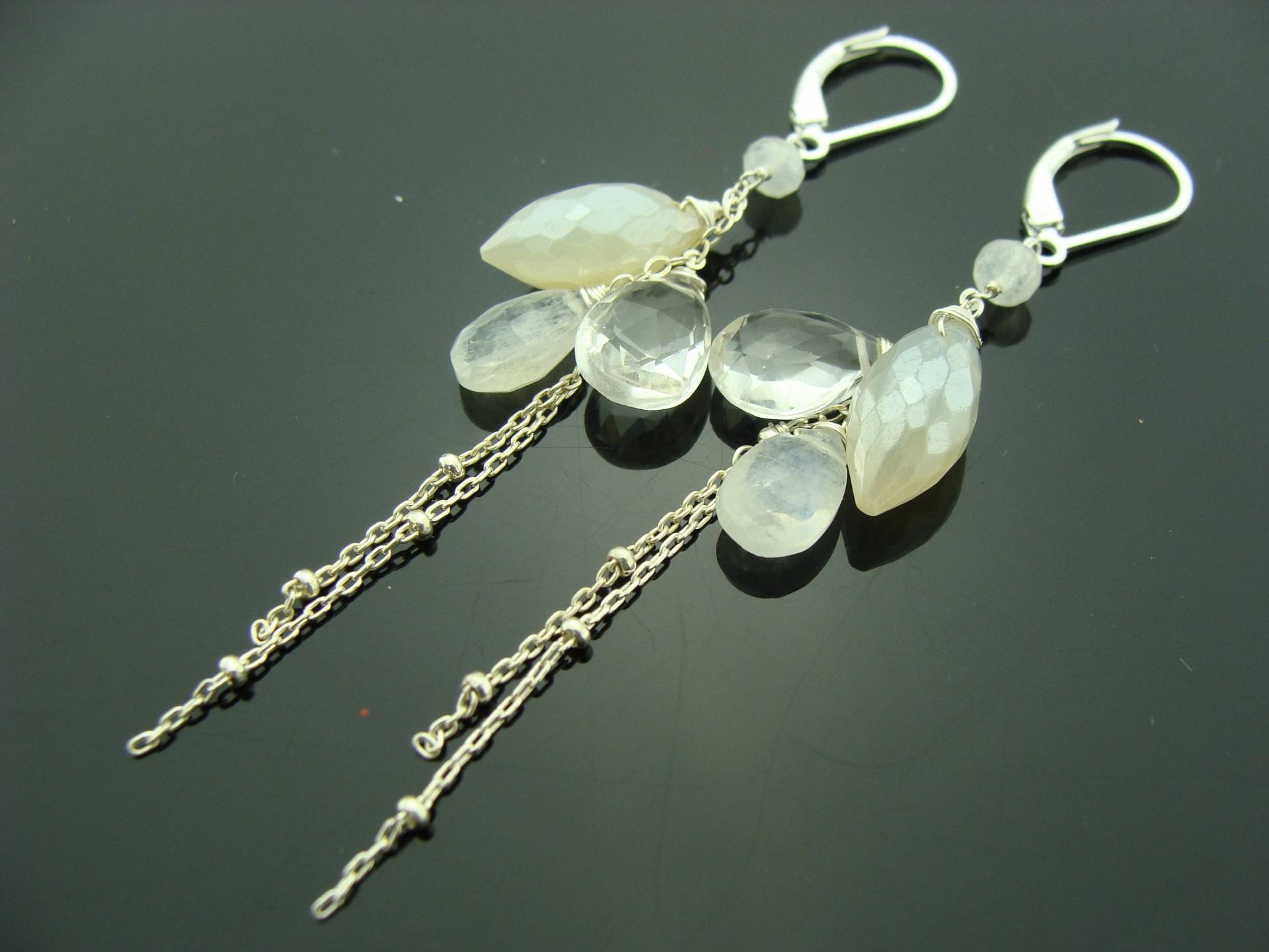 Lange Regenbogen Mondstein Weiße Perle Chalcedon Kristall Quarz Ohrringe 925 Sterling Silber Brisur Geschenk Für Sie von VestaJewelry