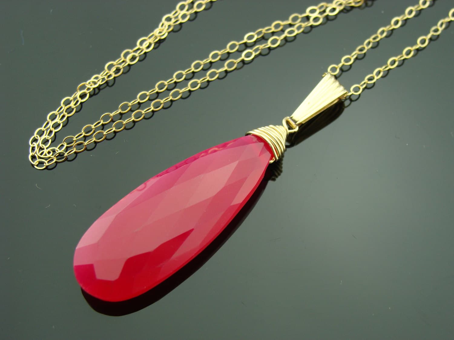 Pink Chalcedon Anhänger Halskette 14K Gold Filled Oder Sterling Silber Heller Edelstein Schmuck Zierliches Geschenk Für Sie von VestaJewelry