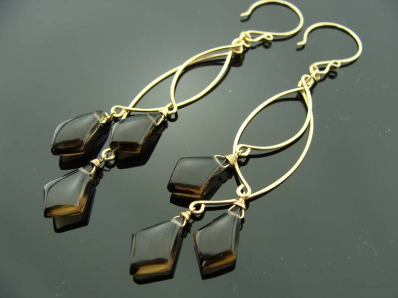 Rauchquarz-Leuchter-Ohrringe Lange 14K Gold Gefüllte Anhänger Edelstein-Ohrringe von VestaJewelry