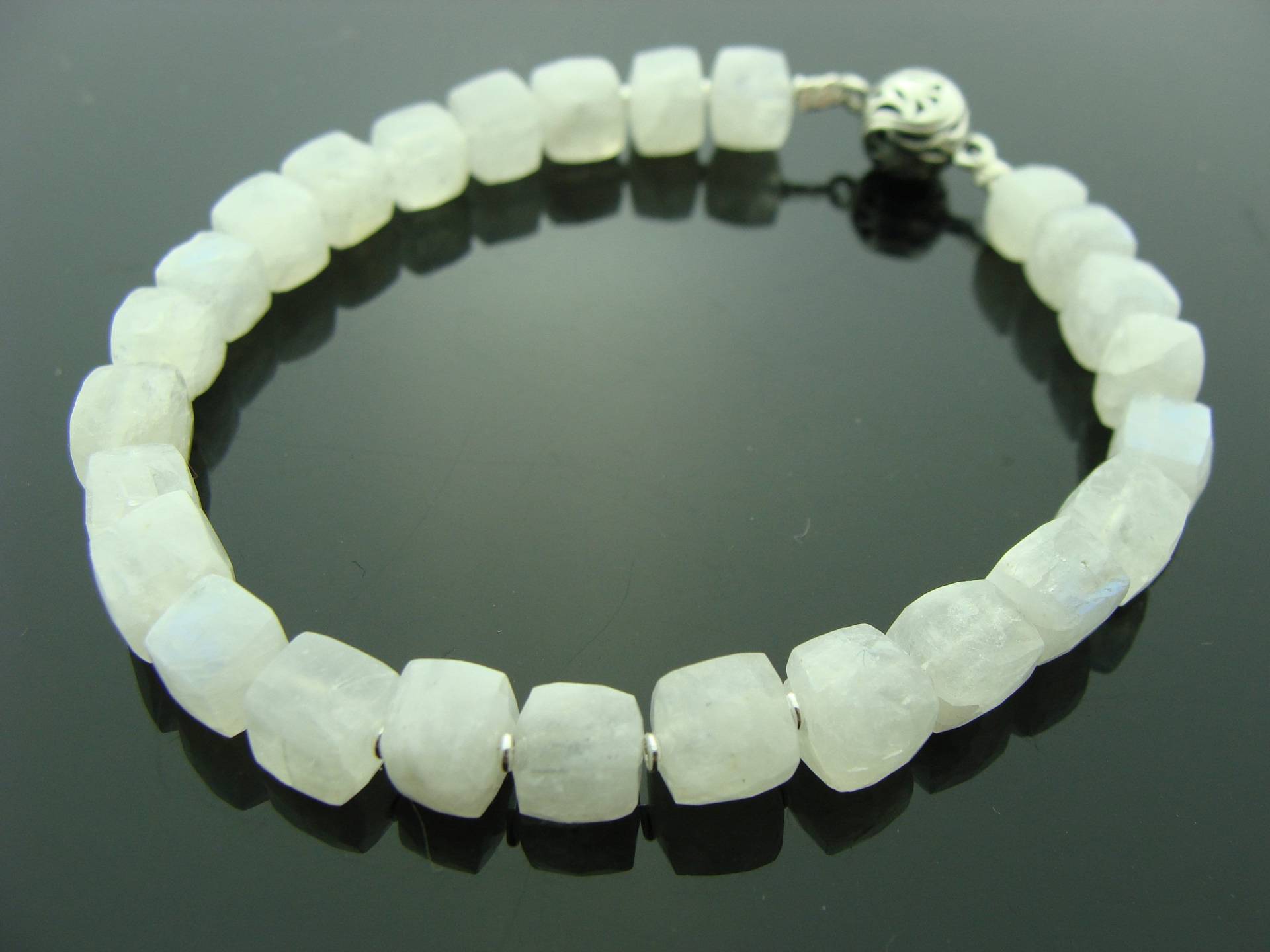 Regenbogen Mondstein Armband 925 Sterling Silber Boho Edelstein Schmuck Handgemachtes Geschenk Für Sie von VestaJewelry