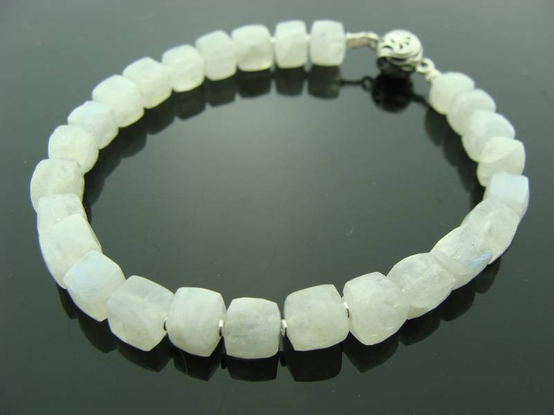 Regenbogen Mondstein Armband 925 Sterling Silber Boho Edelstein Schmuck Handgemachtes Geschenk Für Sie von VestaJewelry