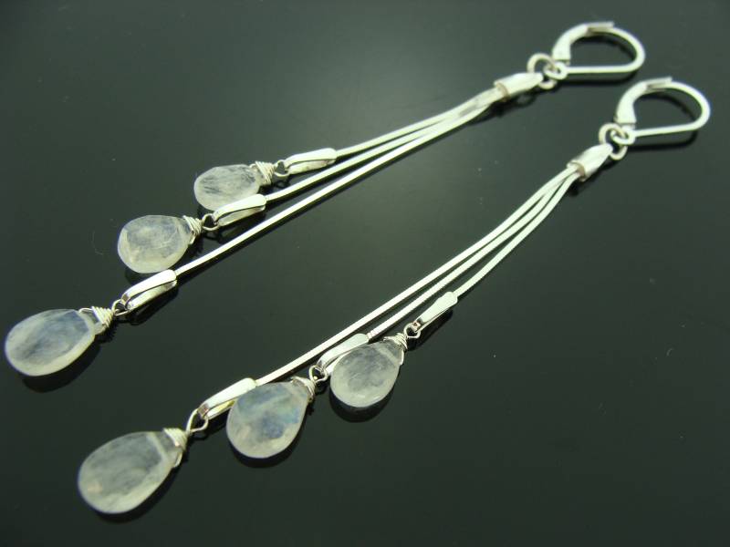 Regenbogen Mondstein Tropfen Ohrringe Lange 925 Sterling Silber Brisuren Edelstein Schmuck Geschenk Für Sie von VestaJewelry